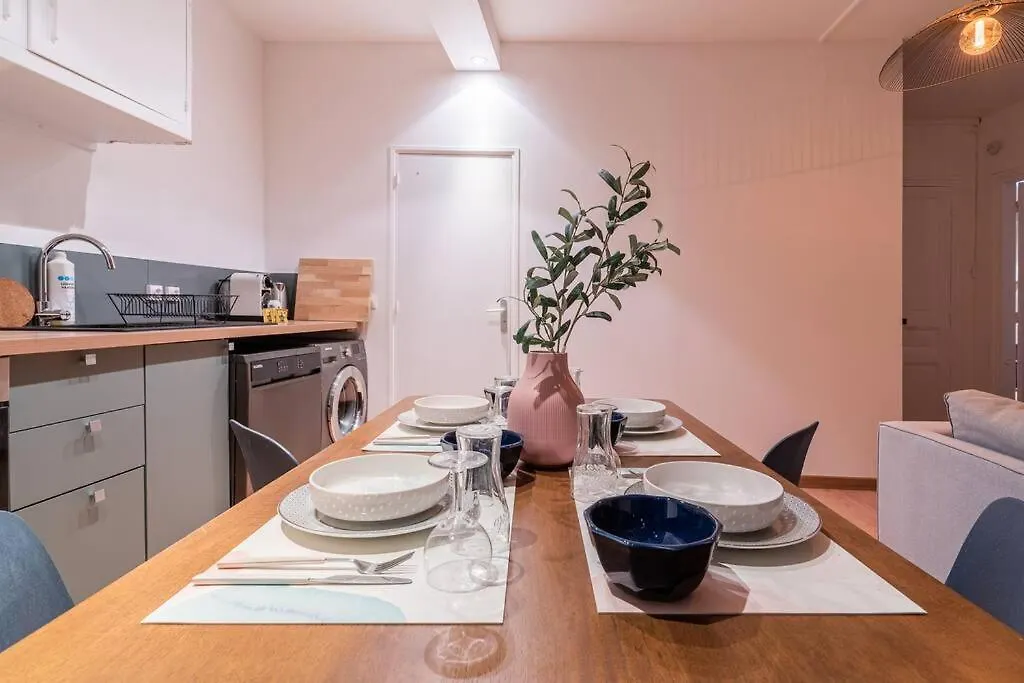 Lovely Parisian Flat Rue St Honore Louvre - 2Br With Balcony Lejlighed Paris