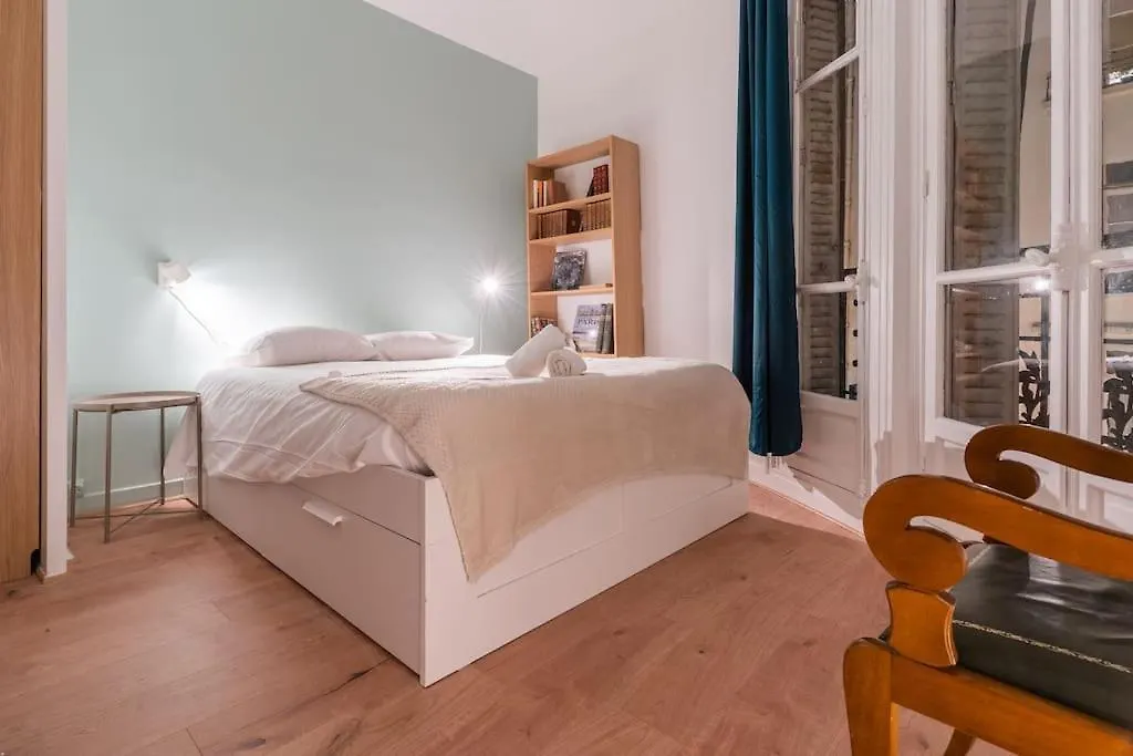 Lovely Parisian Flat Rue St Honore Louvre - 2Br With Balcony Lejlighed Frankrig