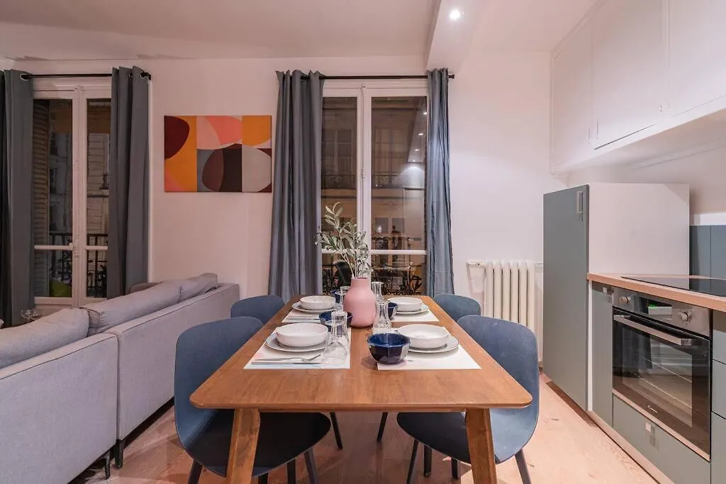 Lovely Parisian Flat Rue St Honore Louvre - 2Br With Balcony Lejlighed